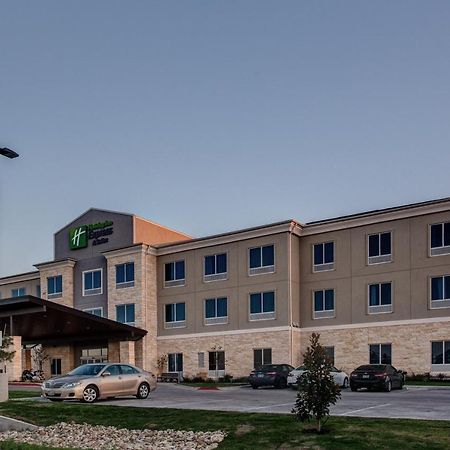 Holiday Inn Express & Suites Gatesville - N. Ft Hood By Ihg Exterior photo