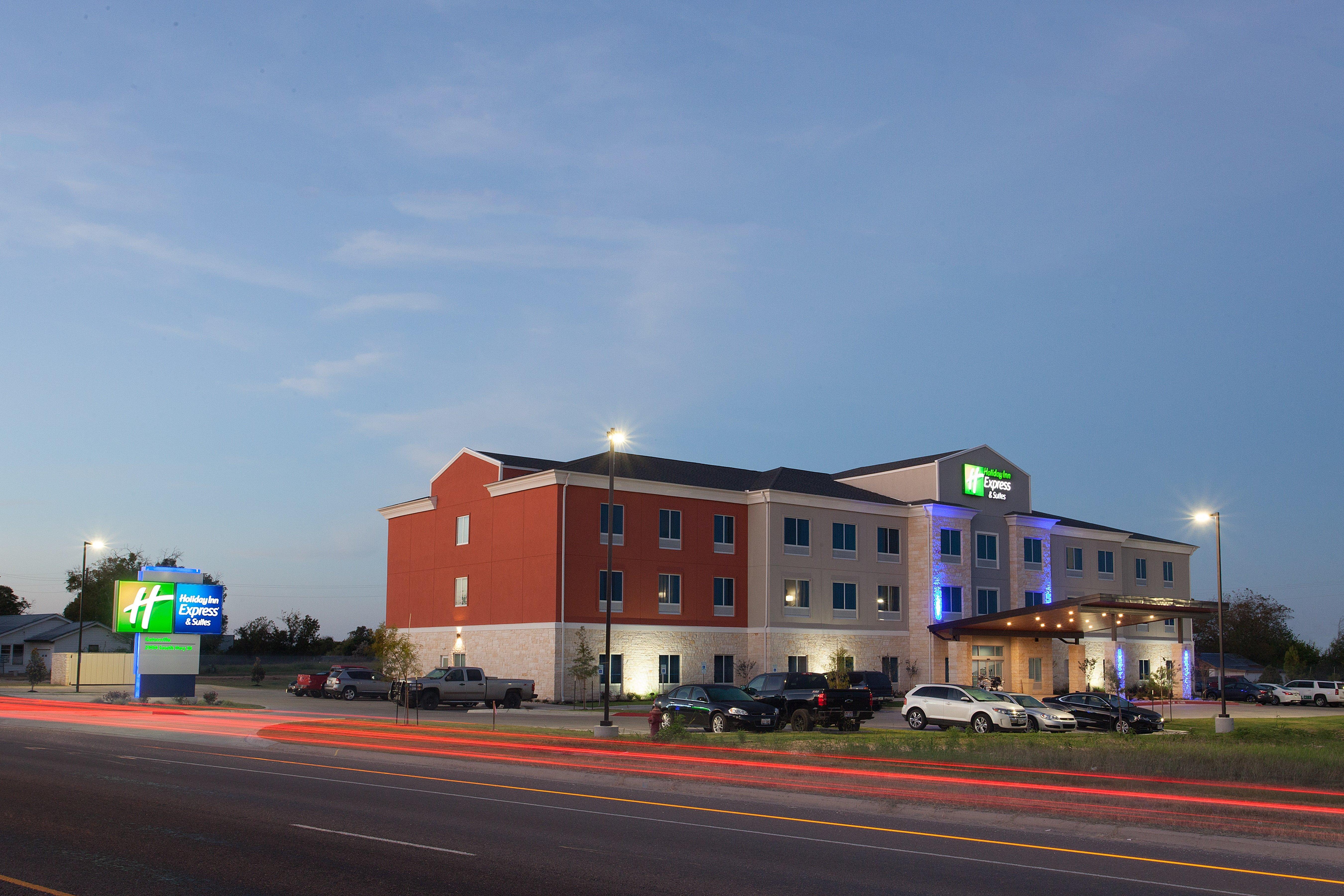 Holiday Inn Express & Suites Gatesville - N. Ft Hood By Ihg Exterior photo